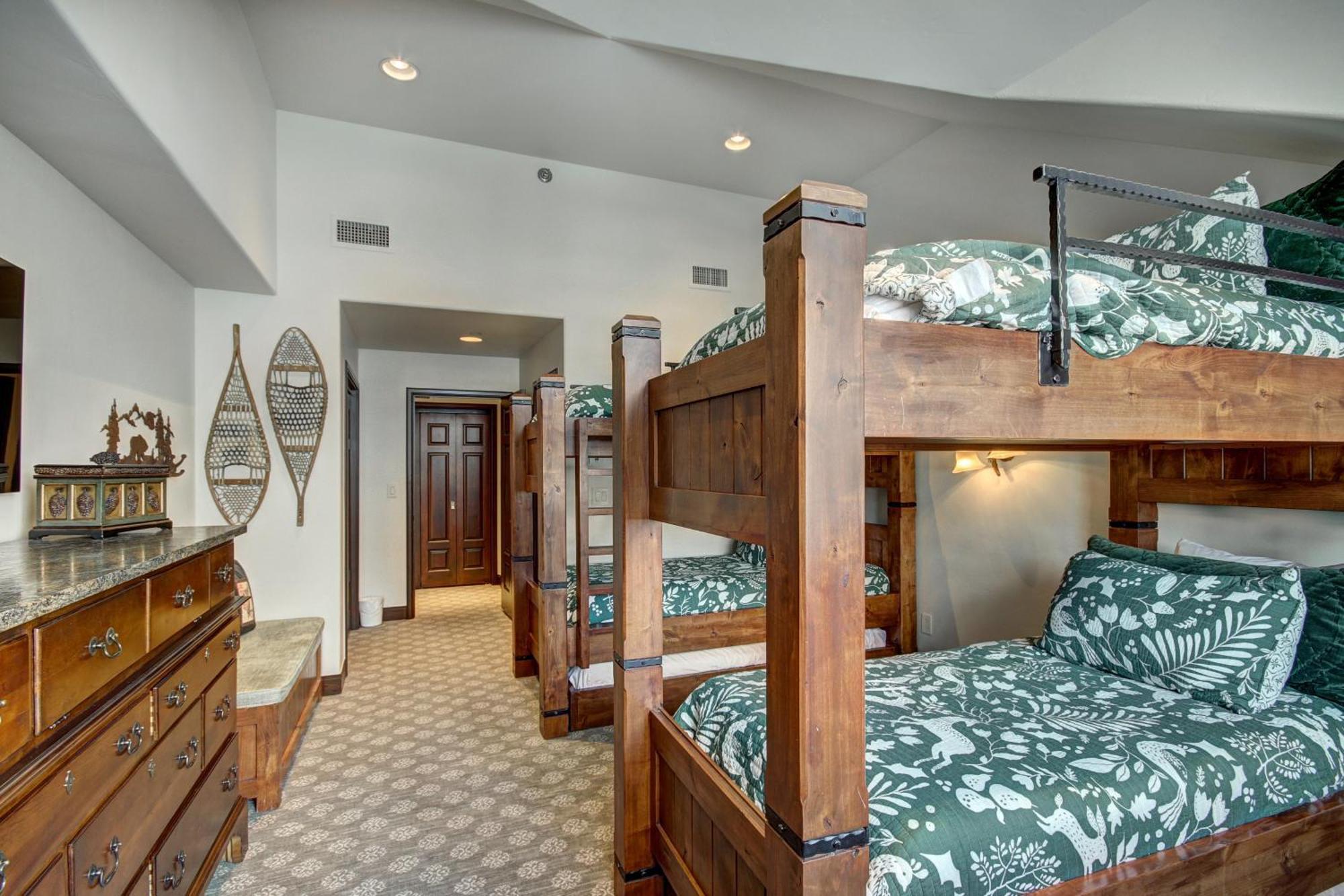 Luxury Ski-In 3 Bedroom Penthouse Inside Pines Lodge, Sleeps 10! Condo Бівер-Крік Екстер'єр фото